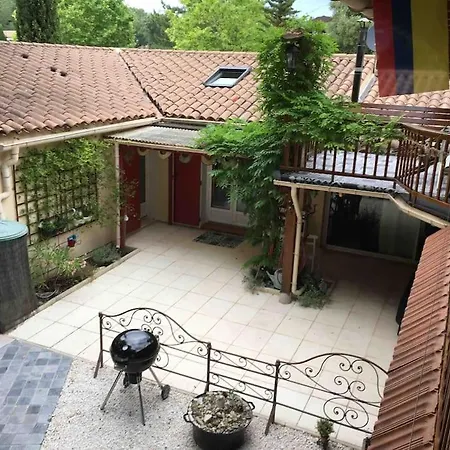 Casacoquelicot Un Jardin Sud-americain En Provence Holiday home *