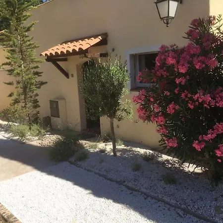 Casa de Férias Casacoquelicot Un Jardin Sud-americain En Provence